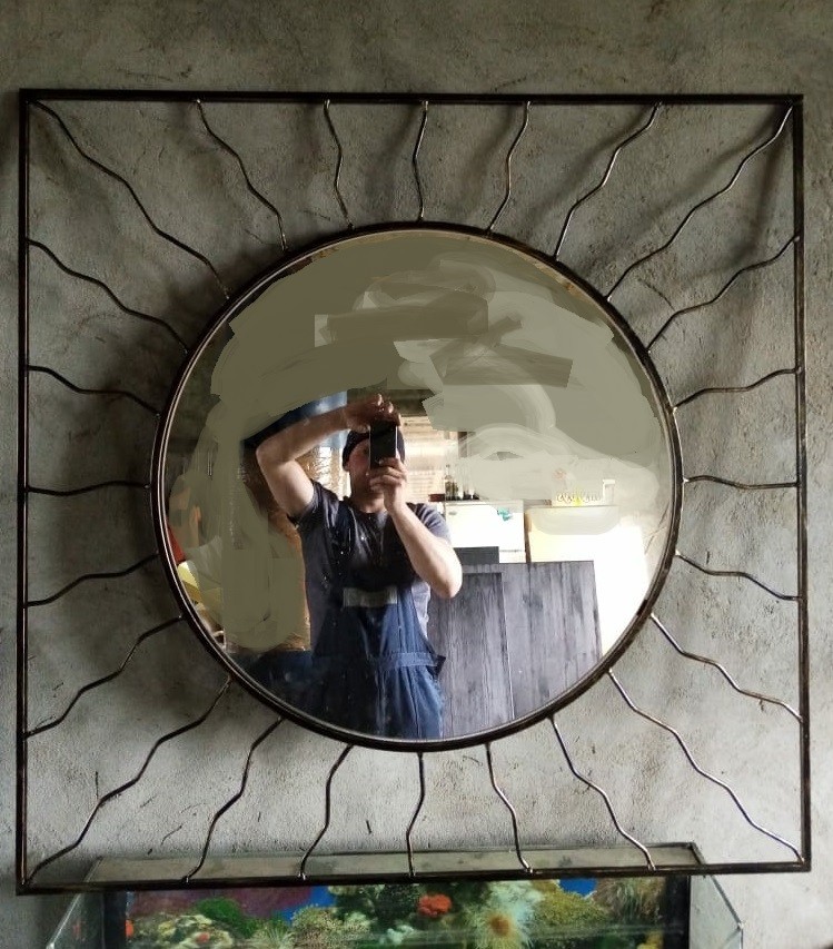 Зеркала в рамах, декоративные панно магазин кованой мебели Иван кузнец